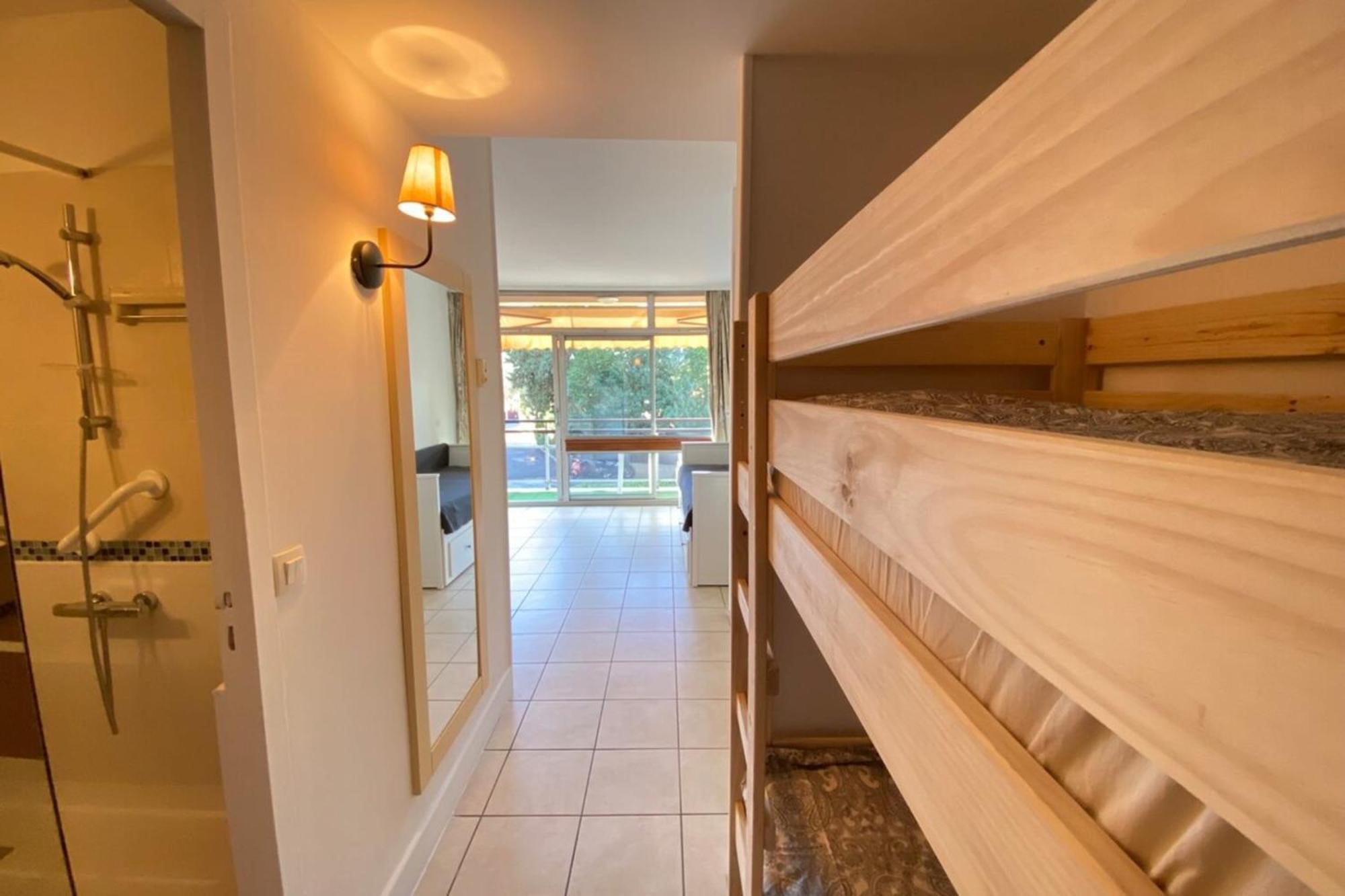 06U - Beautiful Studio In Residence - Swimming Pool And Tennis Court Saint-Laurent-du-Var Bagian luar foto