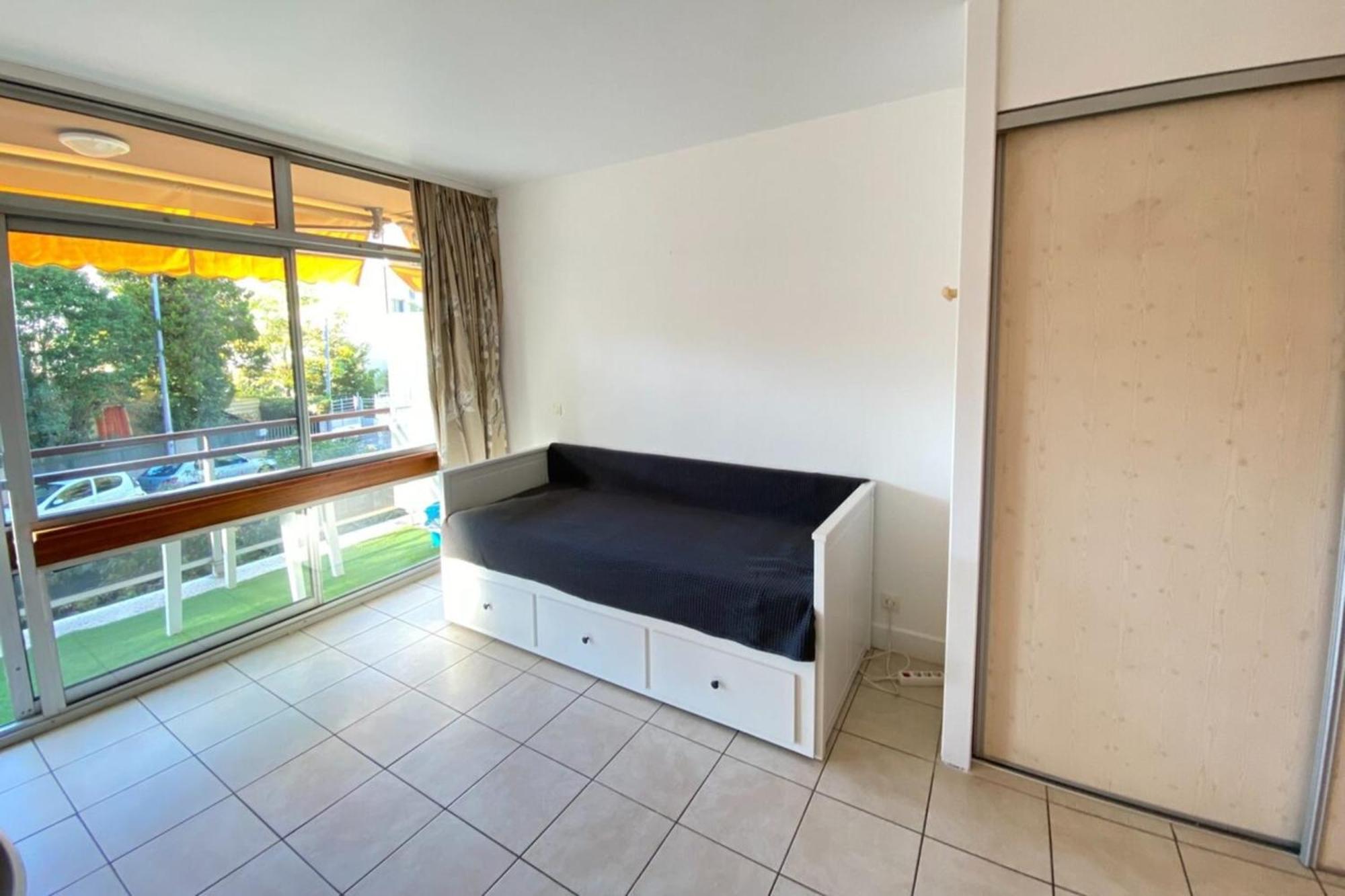 06U - Beautiful Studio In Residence - Swimming Pool And Tennis Court Saint-Laurent-du-Var Bagian luar foto
