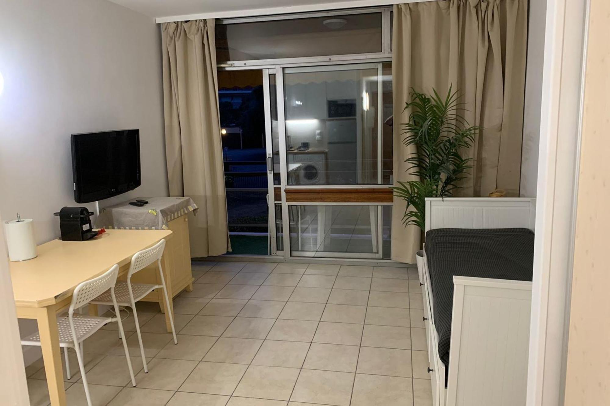 06U - Beautiful Studio In Residence - Swimming Pool And Tennis Court Saint-Laurent-du-Var Bagian luar foto